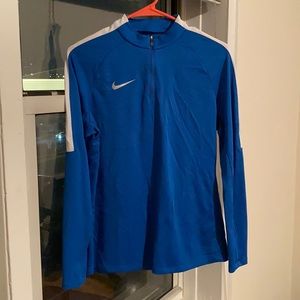 Nike Drifit sweater Size L